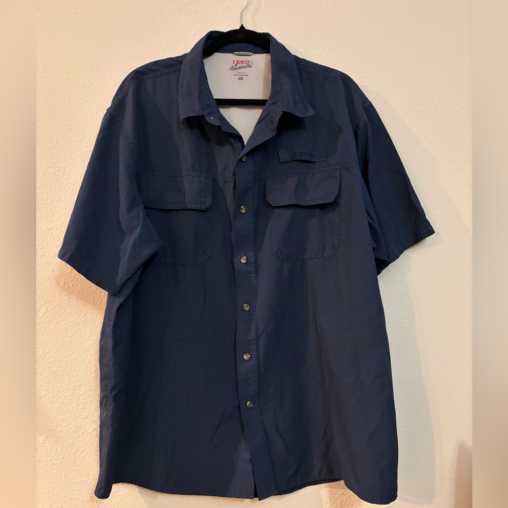 IZOD Saltwater Men's Shirt Sz M Blue Fish Print Fishing Button Down Short Sleeve